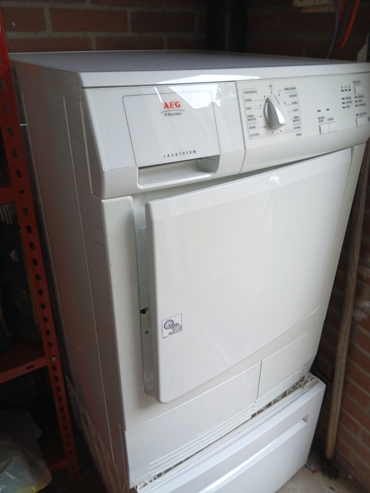 AEG condensdroger, Ophalen, 6 tot 8 kg, Gebruikt, Voorlader