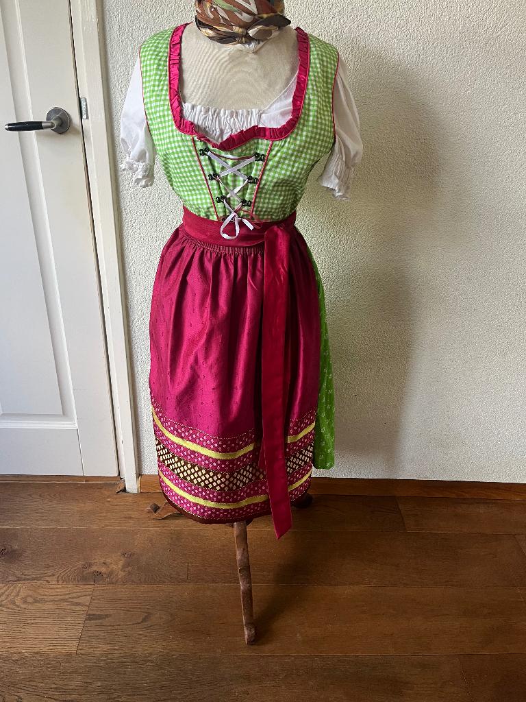 Fleurige Waldschütz Dirndl met schort maat 36/38, Overige thema's, Kleding, Maat 36 (S), Gedragen