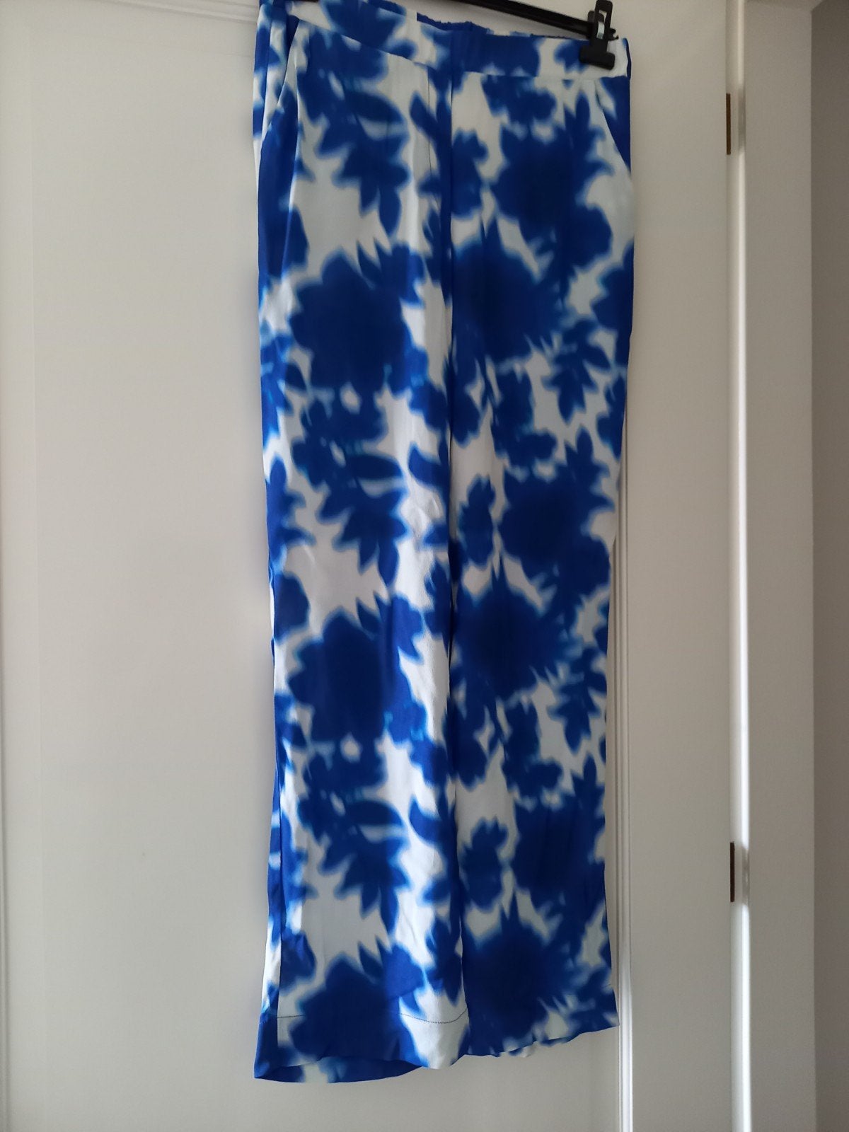 kyra en ko pantalon met bijpassend shirt mt 38, Kleding | Dames, Rokken, Maat 38/40 (M), Blauw, Ophalen of Verzenden, Zo goed als nieuw