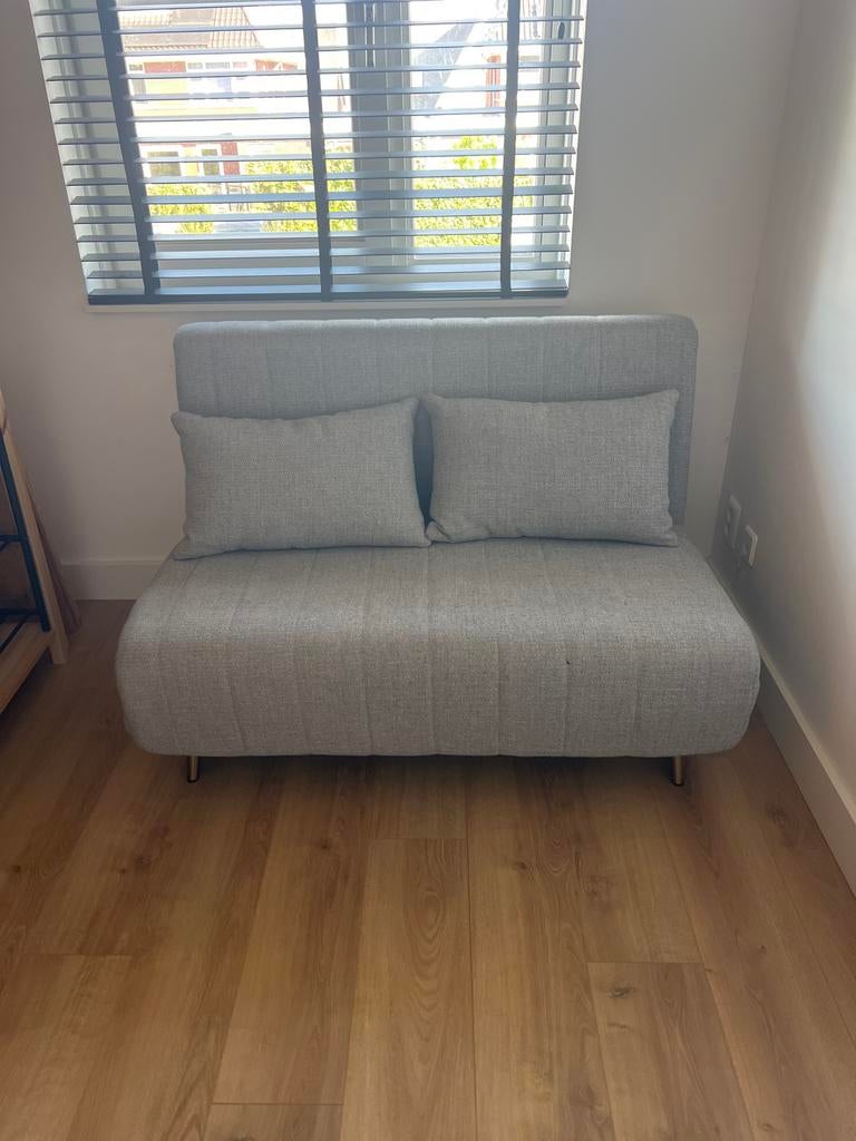 Grijze slaapbank / Compact en comfortabel, Ophalen, 190 cm of minder, Zo goed als nieuw, Twijfelaar