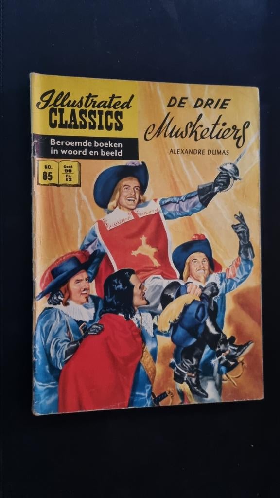 Illustrated Classics: De Drie Musketiers - Alexandre Dumas, Boeken, Stripboeken, Gelezen, Eén stripboek, Ophalen of Verzenden