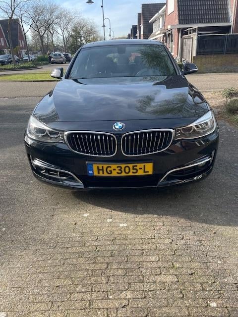 BMW 3-Serie GT 320I Aut8 2015 Zwart, Auto's, Achterwielaandrijving, Adaptive Cruise Control, 4 cilinders, 1535 kg
