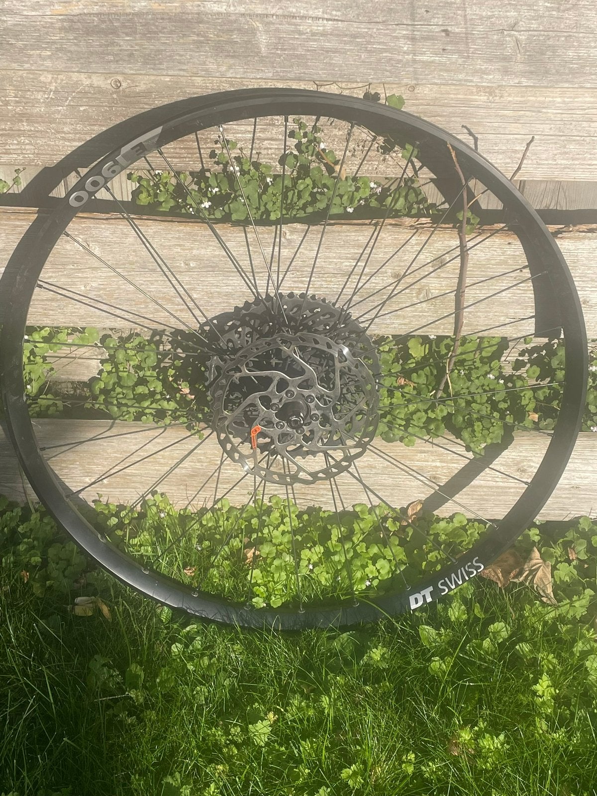 DT Swiss E 1900 Spline Achterwiel 29” met toebehoren, Fietsen en Brommers, Ophalen of Verzenden, Zo goed als nieuw, Wiel, Aluminium
