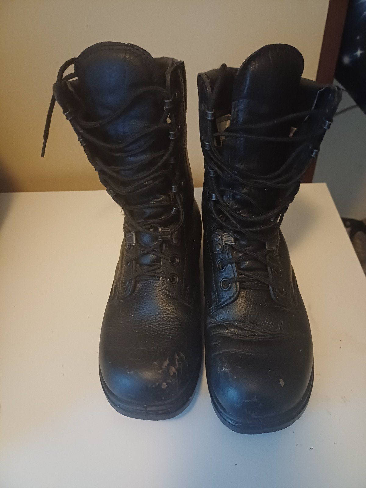 TE KOOP DEFENSIE NL LEGER KISTEN, Ophalen of Verzenden, Tweedehands, Laarzen