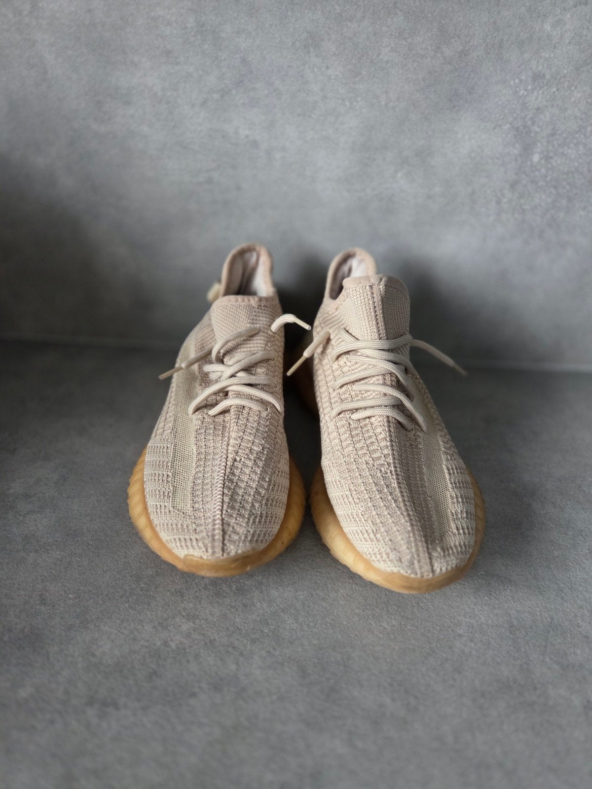 Yeezy Boost 350 V2 'Sesame' - Maat 44, Overige kleuren, Ophalen of Verzenden, Sneakers of Gympen, Adidas Yeezy