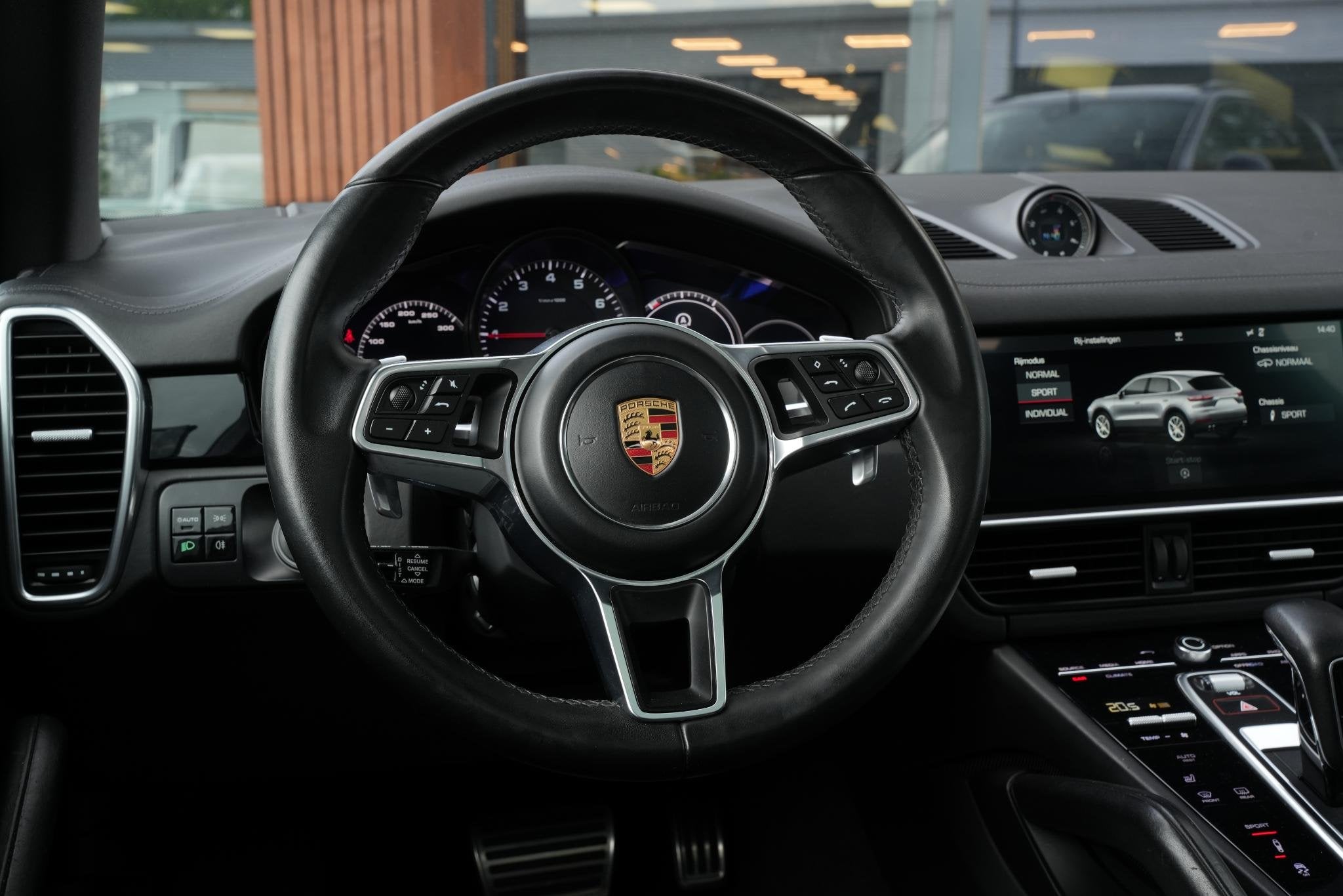 Foto 20 van Porsche Cayenne 2.9 S Panoramadak SportChrono Leer Stuurverw