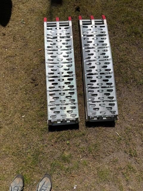 Oprijplaten aluminium 2 stuks, Auto diversen, Aanhangwagen-onderdelen, Ophalen, Zo goed als nieuw