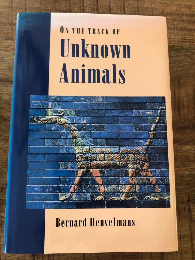 Boek: On the track of unknown animals, Ophalen of Verzenden, Gelezen, Natuur algemeen