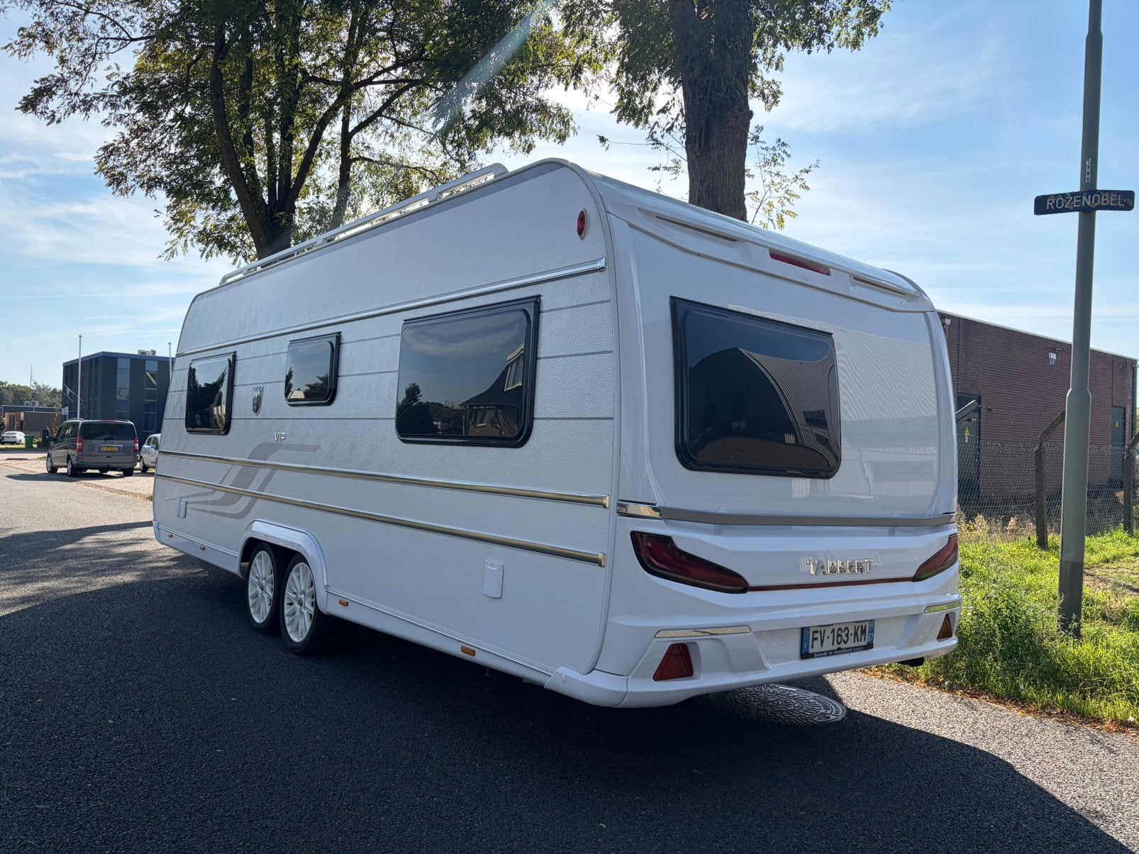 TABBERT BELLINI 590 | 2021 isabella voortent, Voortentlamp, Rondzit, Tabbert, Bedrijf