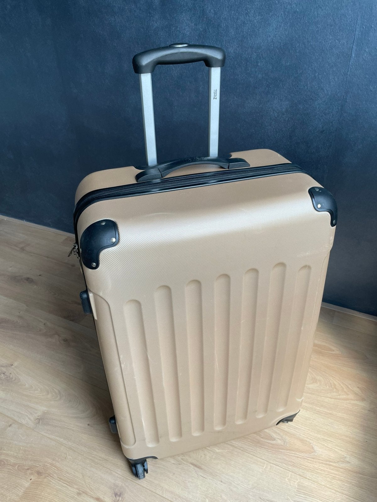 Grote koffer met wieltjes, rosé-goudkleurig TravelZ, Sieraden, Tassen en Uiterlijk, Koffers, Gebruikt, Hard kunststof, 45 tot 55 cm