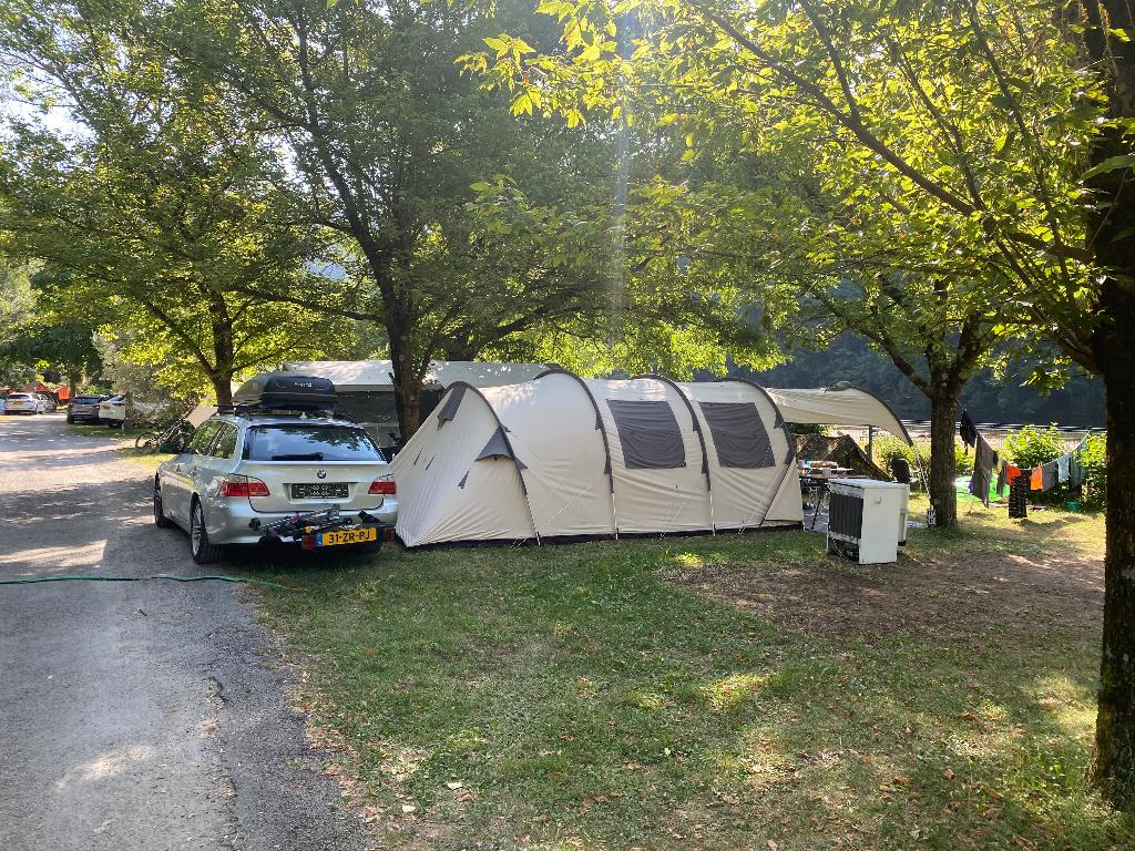 Base Camp Ambato Deluxe 6-persoonstent – grote tunneltent, Caravans en Kamperen, Tenten, Ophalen of Verzenden, Gebruikt, Tot en met 6