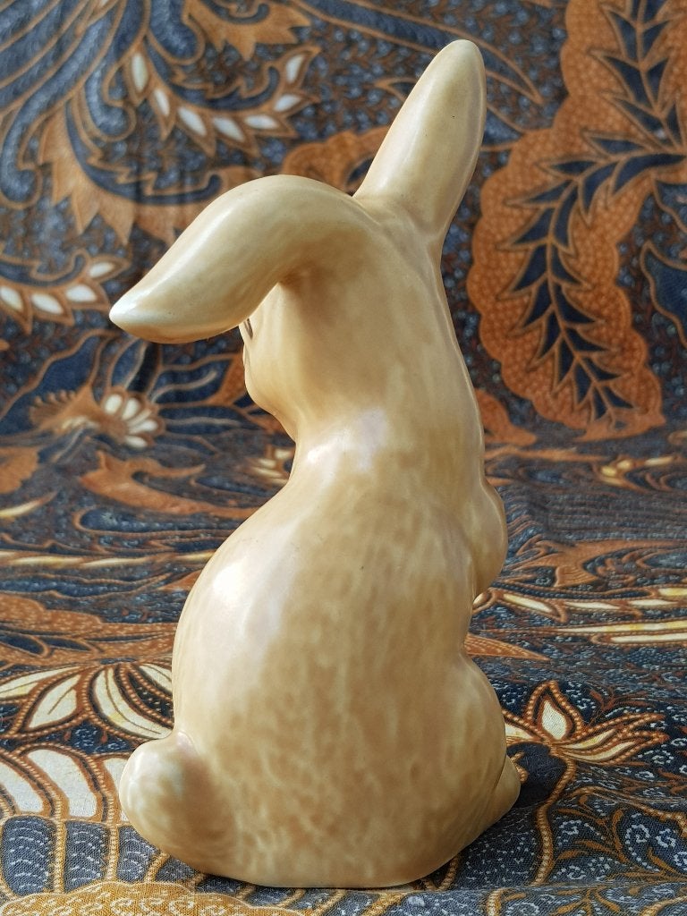 Mooi oud konijn uit Engeland van SylvaC porselein 14 cm., Ophalen of Verzenden