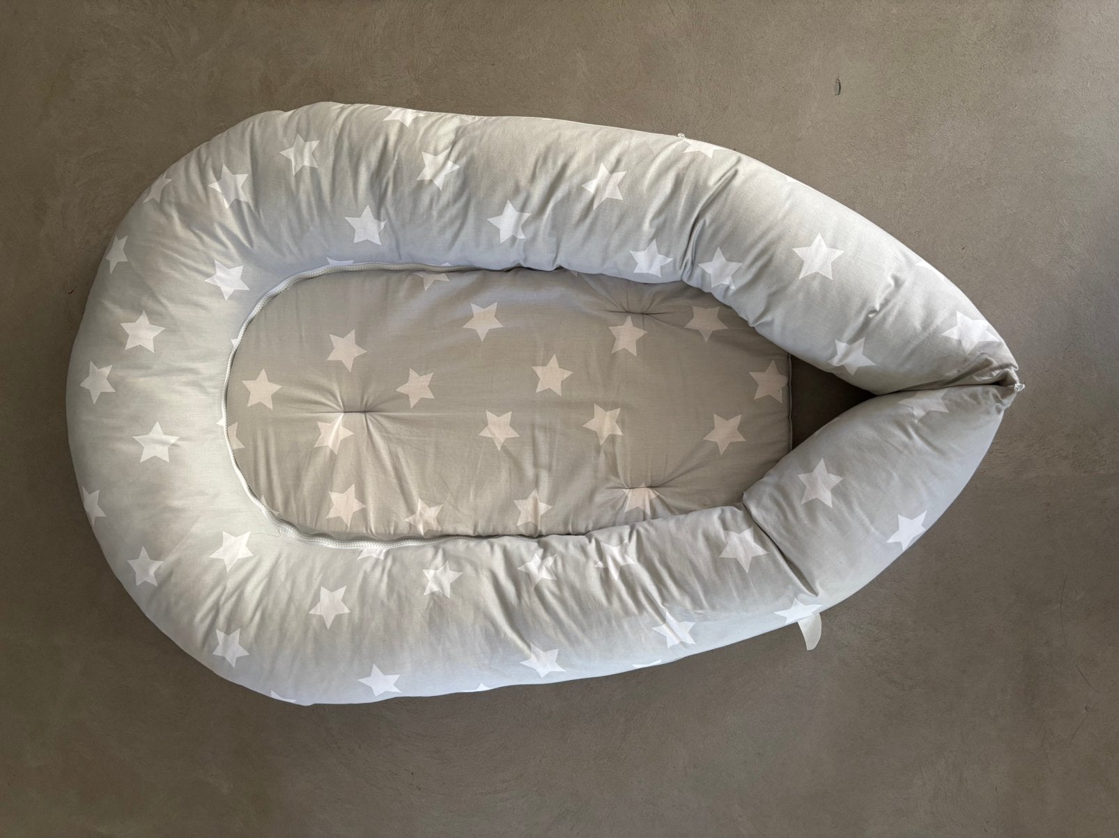 Voedingskussen/babynest, Kinderen en Baby's, Ophalen, Zo goed als nieuw