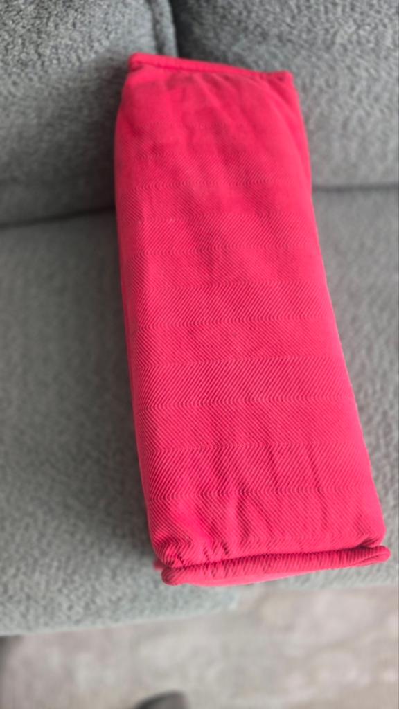 Stevig rood rechthoekig kussen met wasbare hoes, Ophalen of Verzenden, Gebruikt, Rood, Rechthoekig