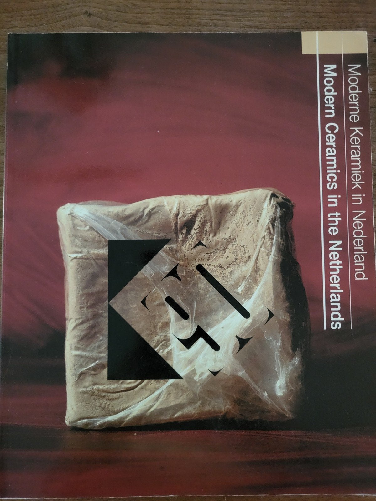 Moderne keramiek in Nederland/Modern Ceramics in the NL, Ophalen of Verzenden, Gelezen, Overige onderwerpen