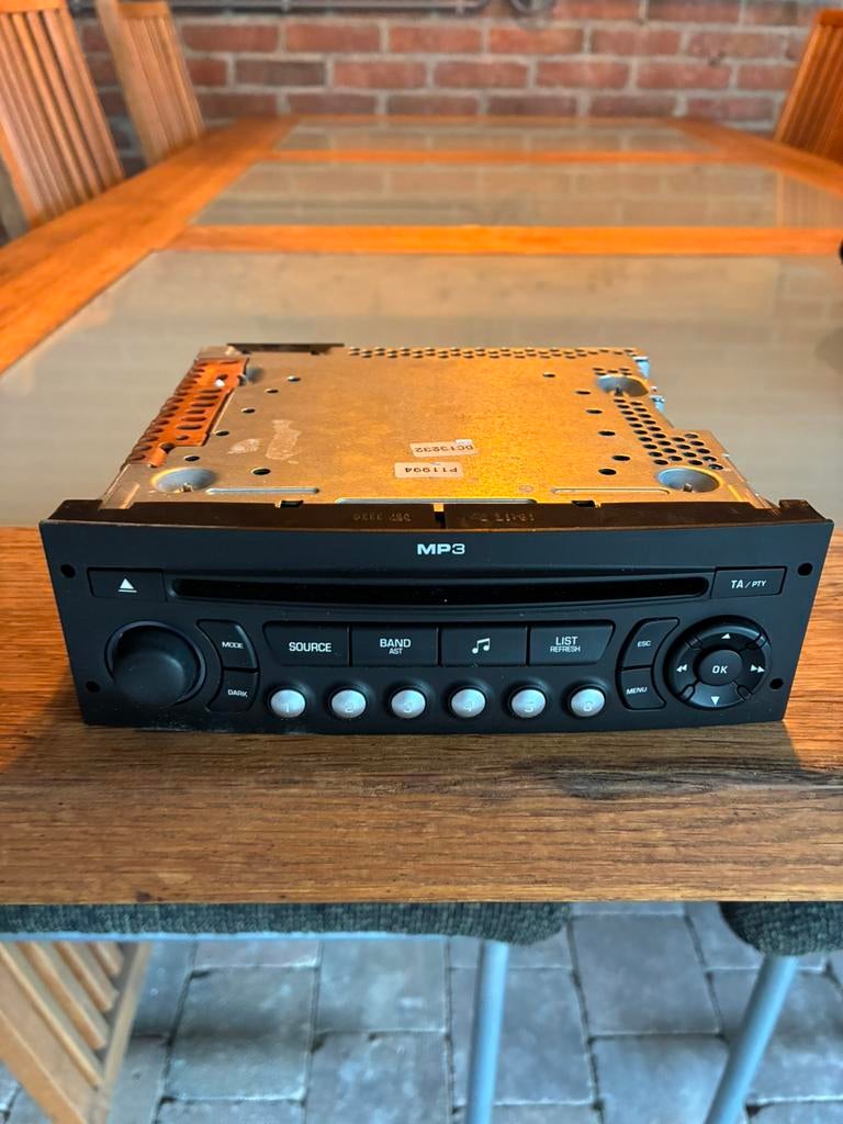 Autoradio van peugeot 207cc, Ophalen, Gebruikt