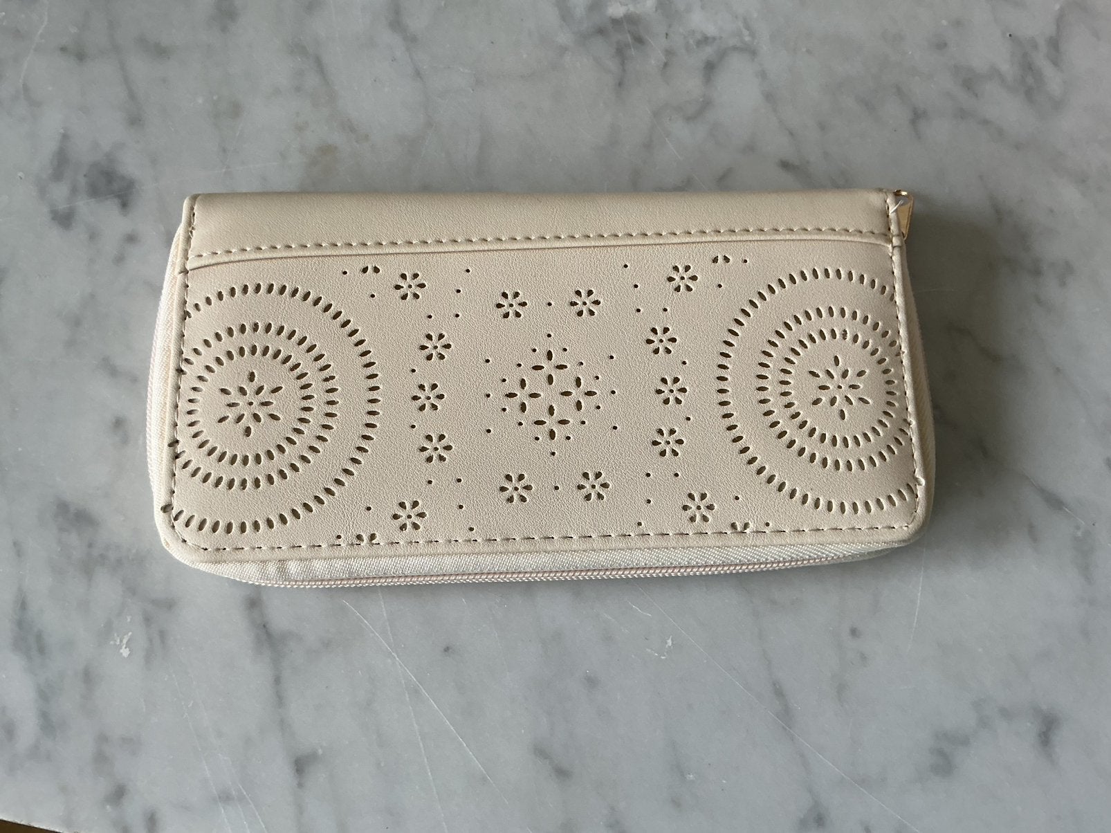Portemonee dames creme kleur nieuw 2,50 euro, Ophalen of Verzenden, Nieuw