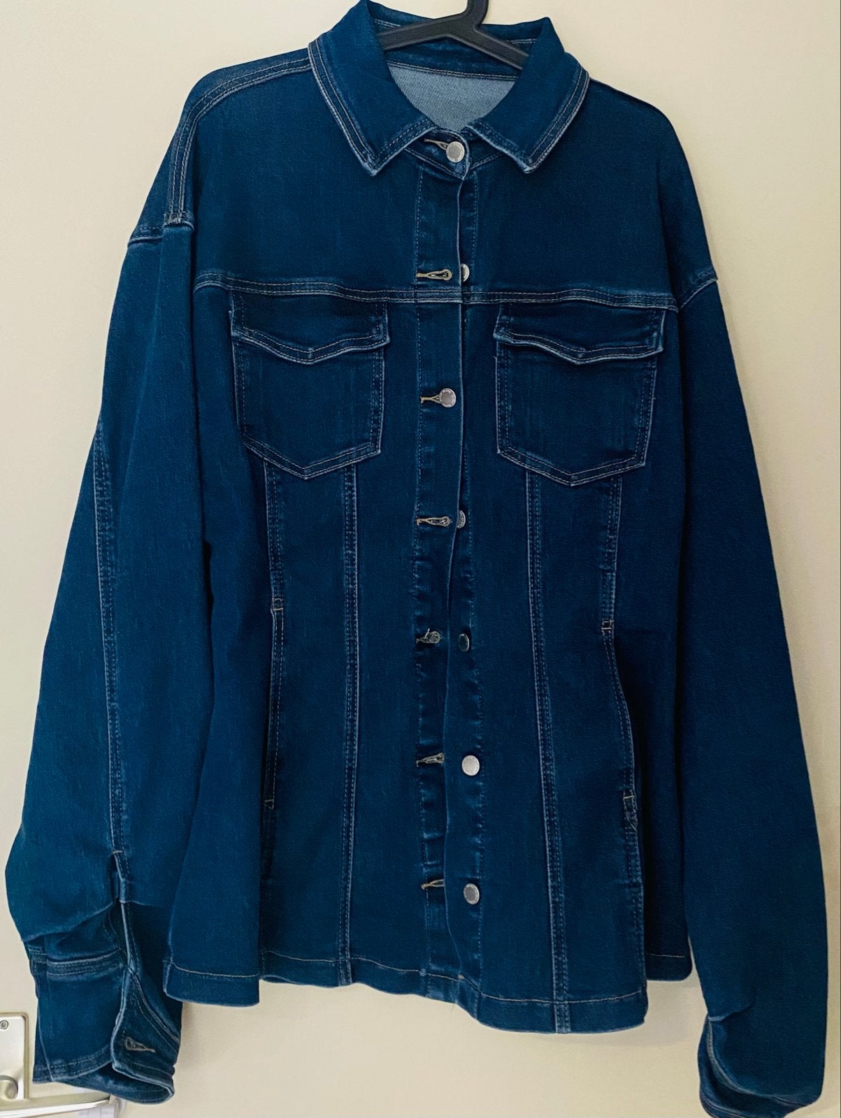 Denim spijkerjas  Donkerblauw - Zo goed als nieuw, Ophalen of Verzenden, Zo goed als nieuw, Maat 38/40 (M), Blauw
