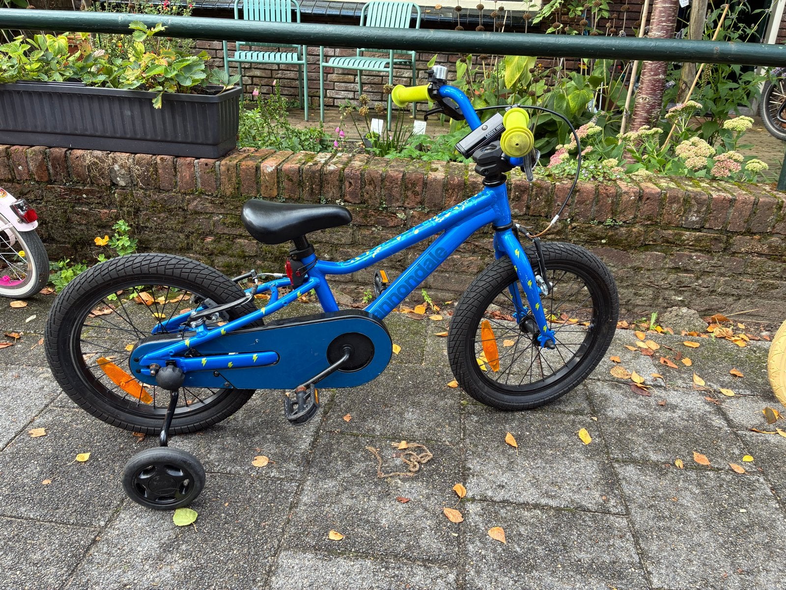 Cannondale kinderfiets 16 inch met zijwieltjes, Terugtraprem, Zijwieltjes, Ophalen of Verzenden, 16 tot 20 inch