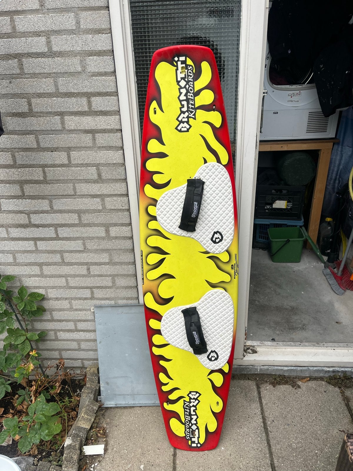 Old skool Brunotti kiteboard - decoratie/verzamelaar, Watersport en Boten, Kitesurfen, Twintip, Ophalen of Verzenden, Gebruikt