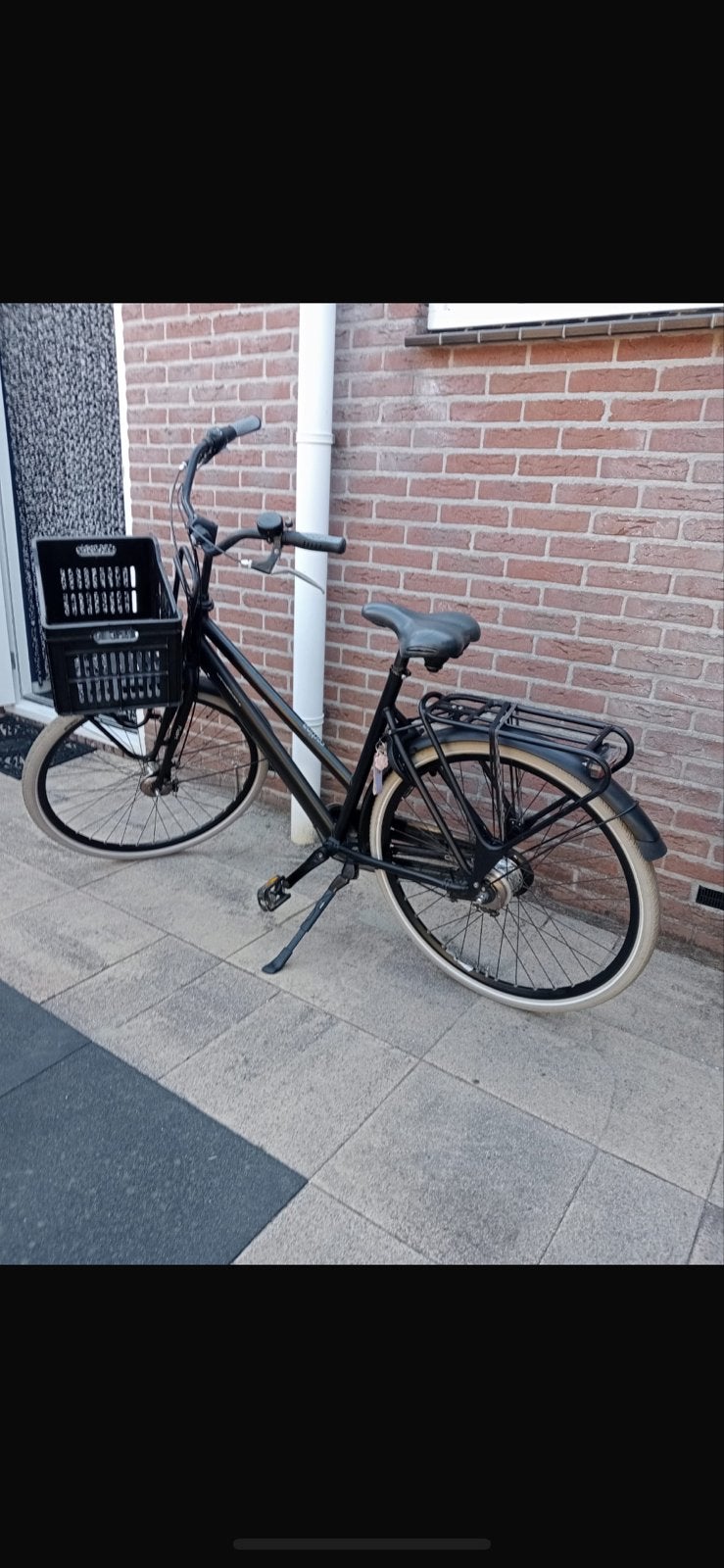 Zwarte transportfiets met voordrager en krat, Overige merken, Terugtraprem, Gebruikt, Versnellingen