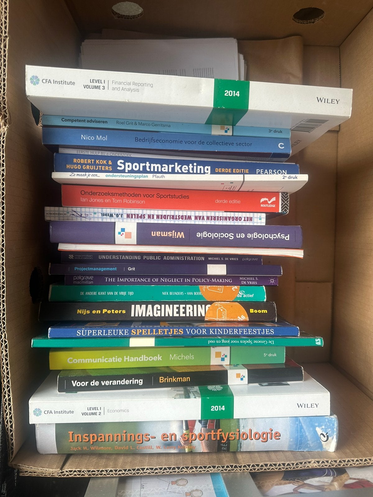 Boeken studie Sportkunde, Bestuurskunde en CFA, Ophalen, Gamma, Gelezen, HBO