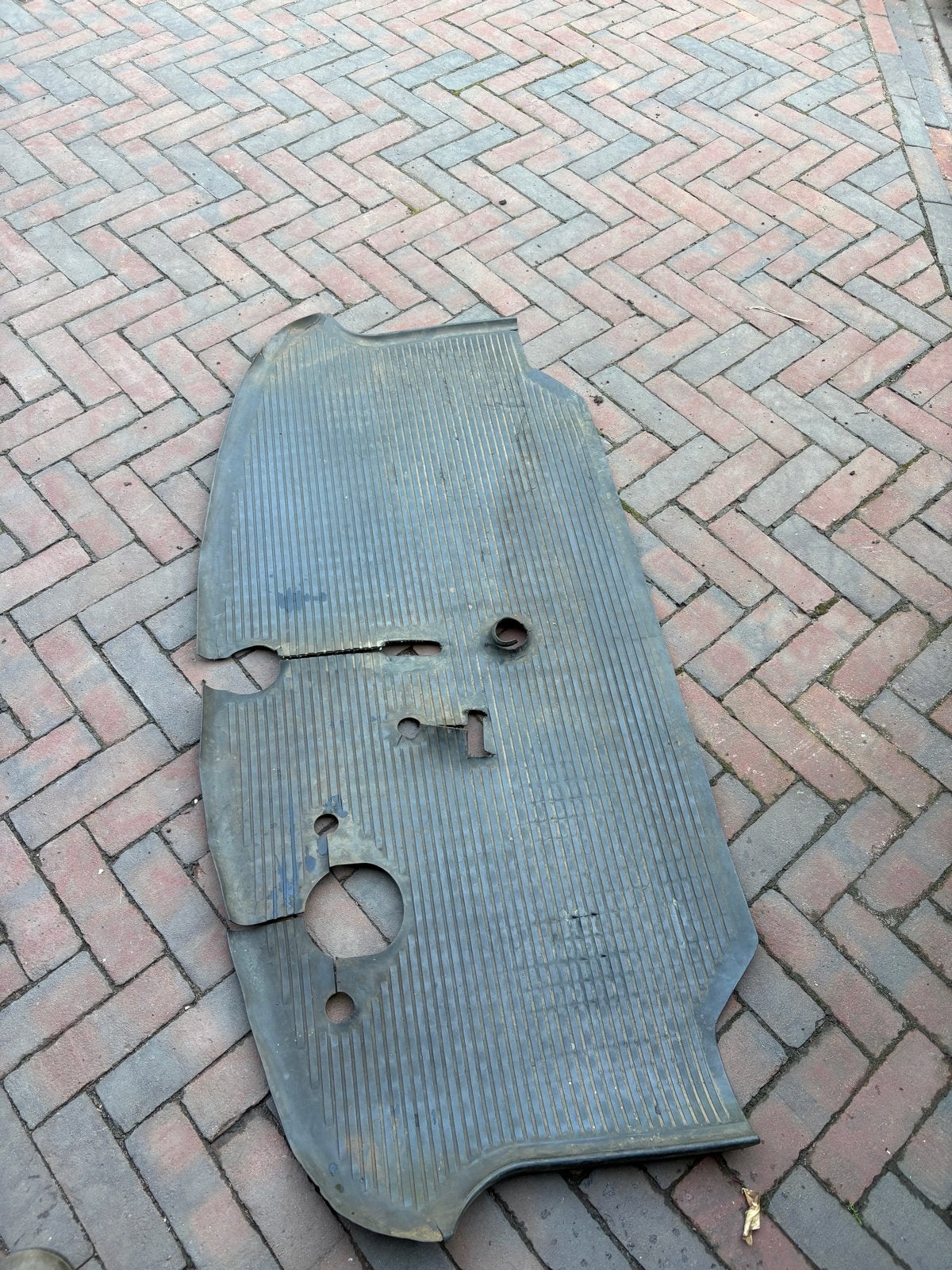 Originele rubber vloermat voor Volkswagen T2, Ophalen of Verzenden, Gebruikt, Volkswagen