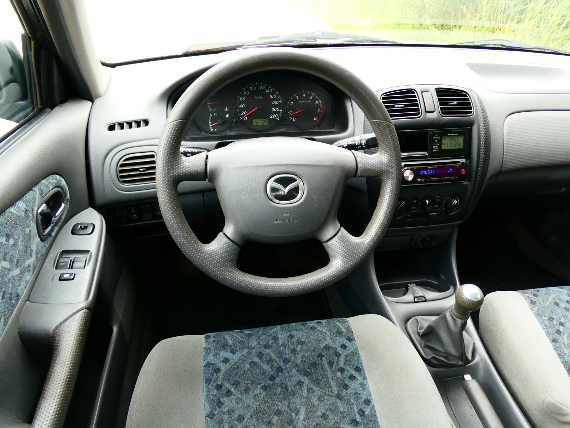 Mazda 323 Fastbreak 1.5i LS 5-drs 101.000km. NAP Youngtimer, Stof, 4 cilinders, 400 kg, Handgeschakeld