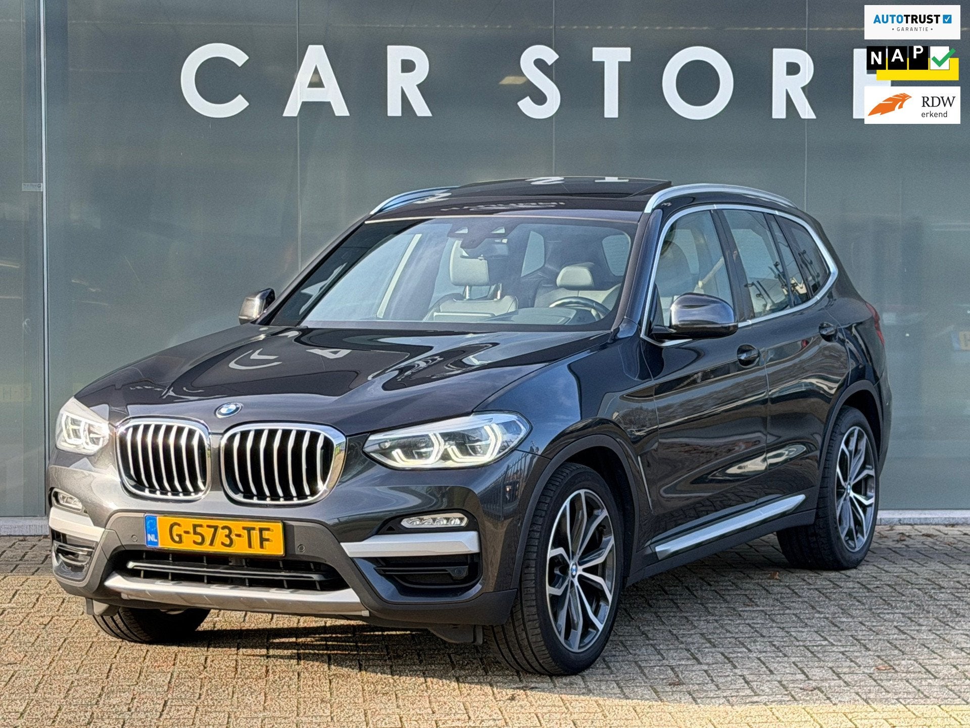 BMW X3 SDrive20i High Executive PANO 1E EIGENAAR, Auto's, Automaat, Achterwielaandrijving, 4 cilinders, 2000 kg