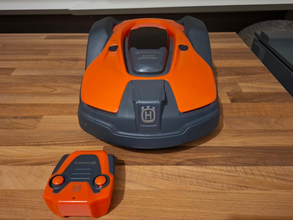 Husqvarna Automower RC Speelgoed Robotmaaier voor Kinderen, Elektro, Nieuw, Ophalen of Verzenden, Auto onroad