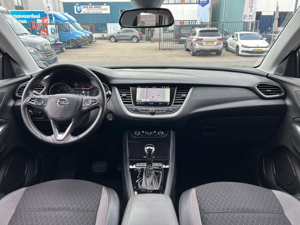 Opel Grandland X 1.2Turbo Innovation|AUT|Carplay|PANO|Cruise, Gebruikt, 1199 cc, Met garantie (alle), Leder en Stof