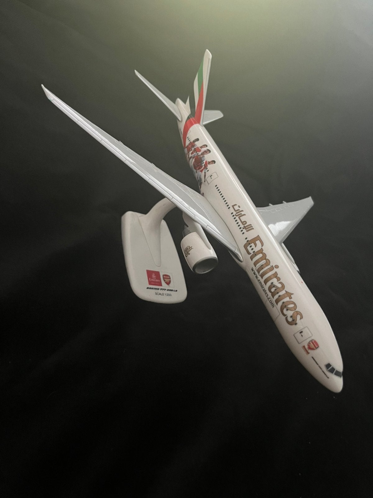 Boeing 777 arsenal livery emirates, Ophalen, Nieuw, Schaalmodel