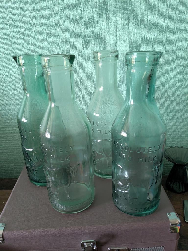 Vintage melkflessen Absolutely pure milk, Ophalen of Verzenden