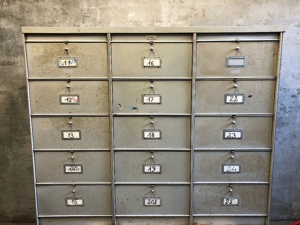 Vintage industriele Roneo vakkenkast met kleppen Frankrijk, Ophalen, Gebruikt, 100 tot 150 cm, 5 laden of meer