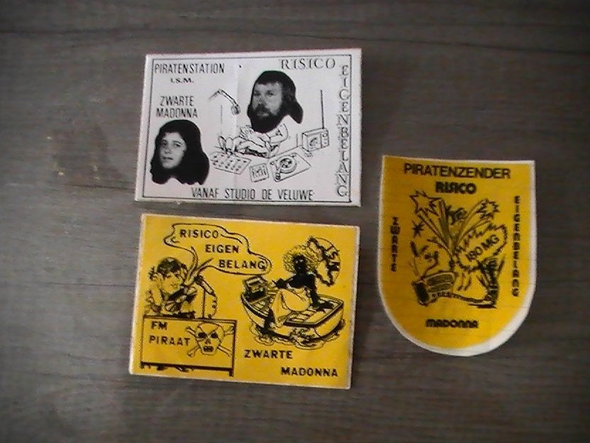 stickers zenders gezocht, Verzamelen, Ophalen, Zo goed als nieuw
