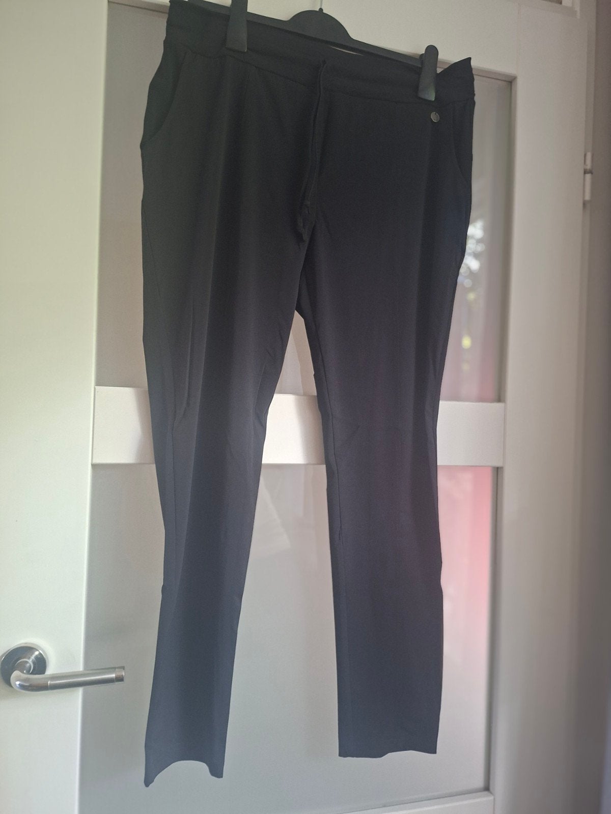 Zwarte travelstof broek met zakken maat L, Kleding | Dames, Triple Nine, Zwart, Maat 42/44 (L), Ophalen of Verzenden