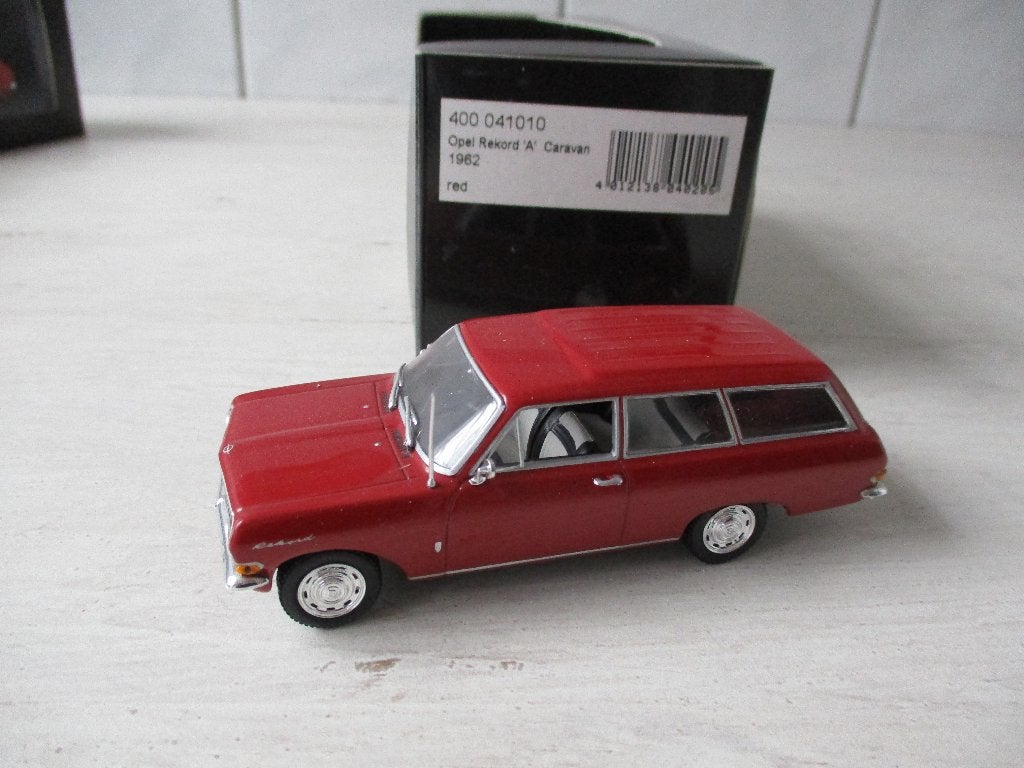 Minichamps Opel Rekord A Caravan Granada Rot Schaal 1:43, Hobby en Vrije tijd, Modelauto's | 1:43, Nieuw, Auto, MiniChamps, Ophalen