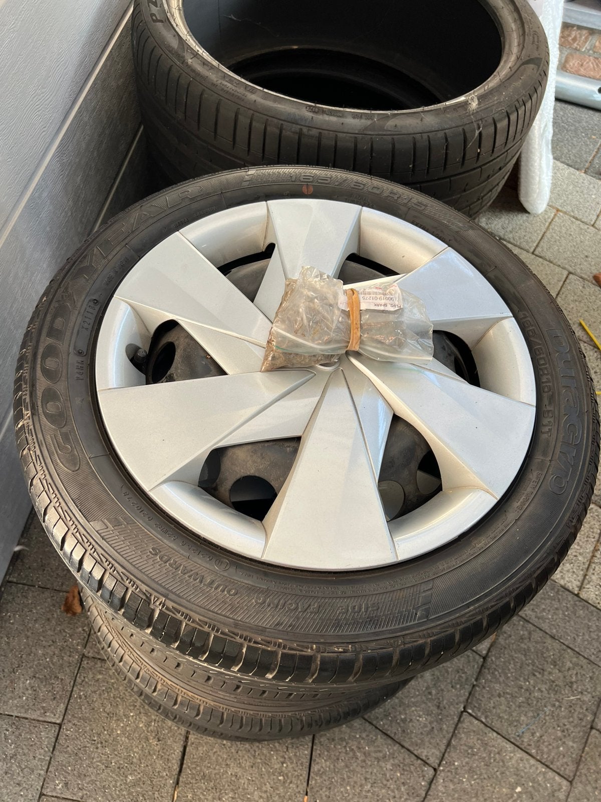 Te koop: Toyota Aygo velgen + band, Auto-onderdelen, Ophalen, Gebruikt, 16 inch, Banden en Velgen
