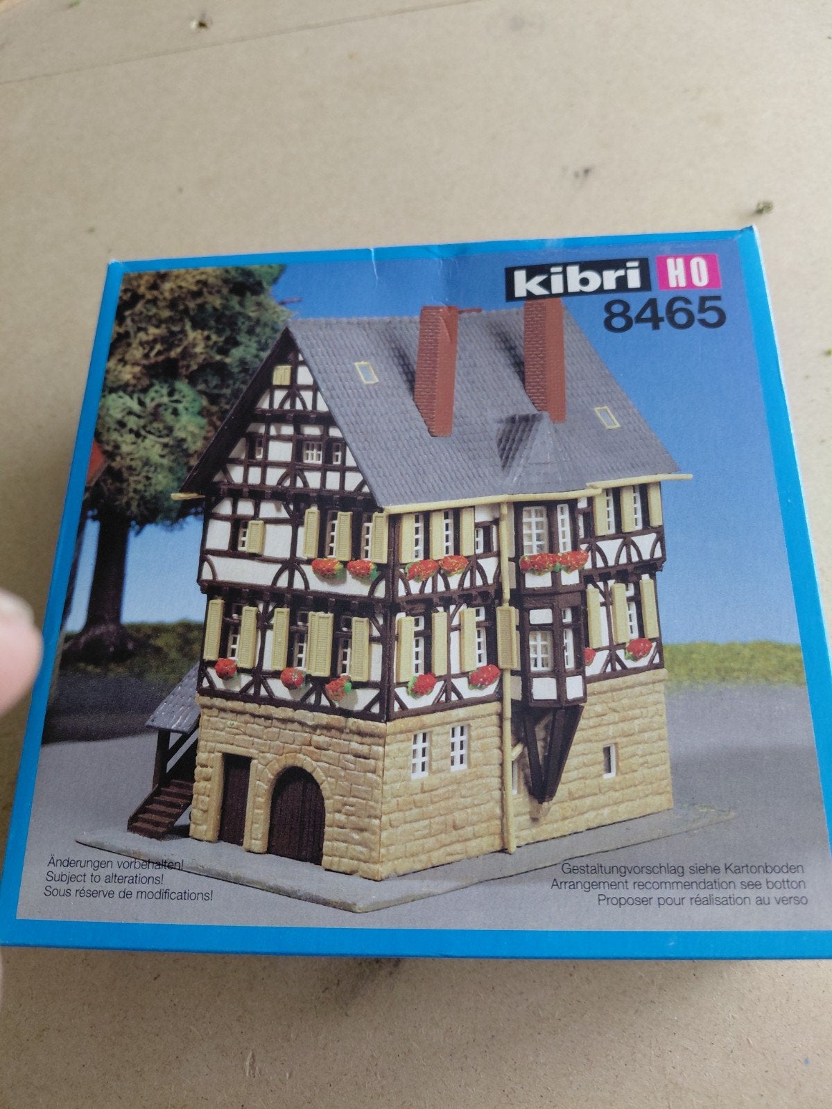 Kibri HO Bouwpakketten: Stadshuizen en Diorama Hout, Hobby en Vrije tijd, Modeltreinen | H0, Ophalen of Verzenden, Gebruikt, Brug, Tunnel of Gebouw