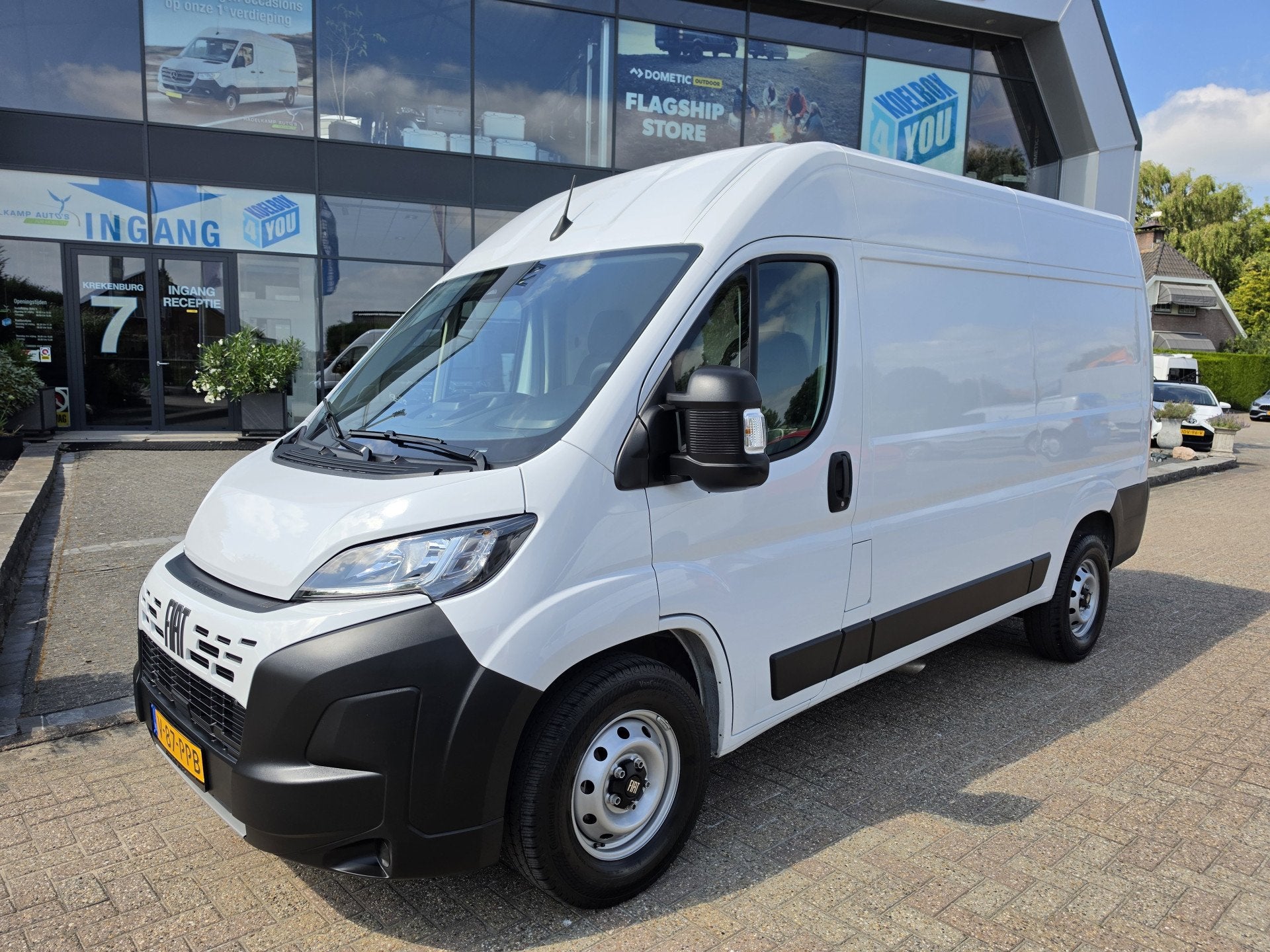 Fiat Ducato 2.2 MultiJet 140 S&S L2H2 3.5t * Camera * Cruise, Stof, Gebruikt, 4 cilinders, Met garantie (alle)