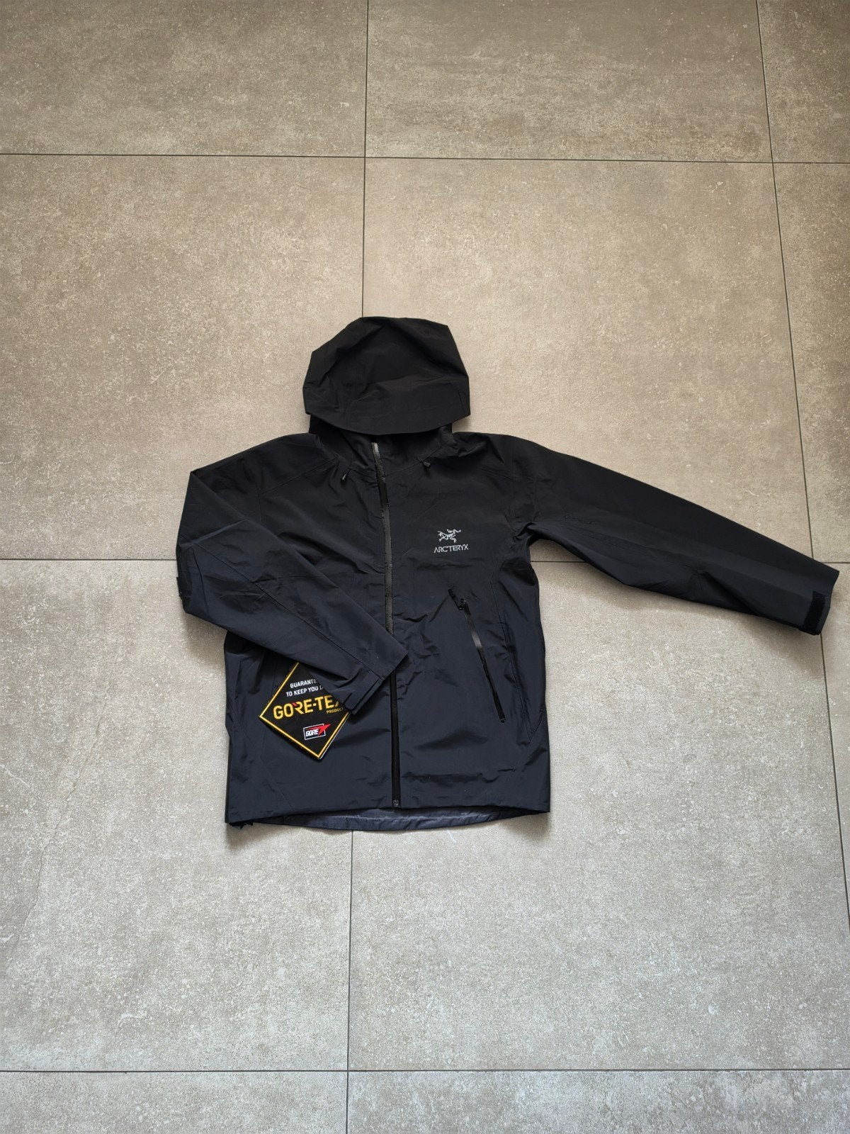 Arc'teryx Jas - Nieuw met labels, Kleding | Heren, Jassen | Zomer, Maat 48/50 (M), Zwart, Nieuw, Ophalen of Verzenden