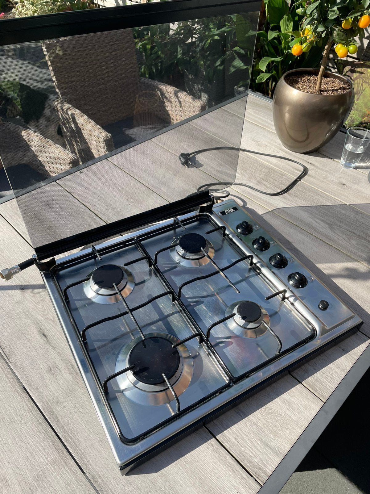 Etna gasstel met electrische ontsteking en glazen afdekplaat, Ophalen, Gebruikt, 4 kookzones, Gas