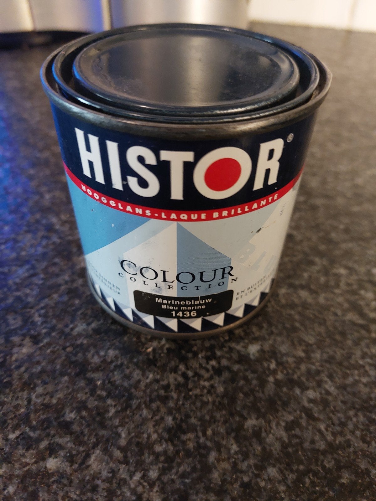 histor marineblauw verf, Ophalen, Wit