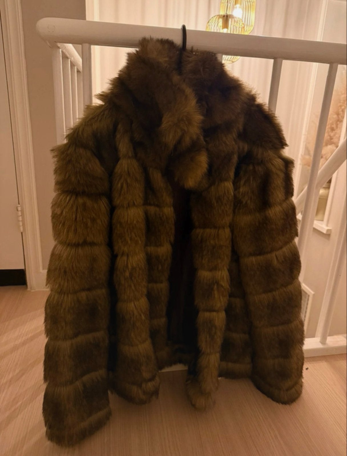 Warme fake fur jas - Geschikt voor XS t/m M, Ophalen of Verzenden, Zo goed als nieuw, Maat 38/40 (M), Bruin