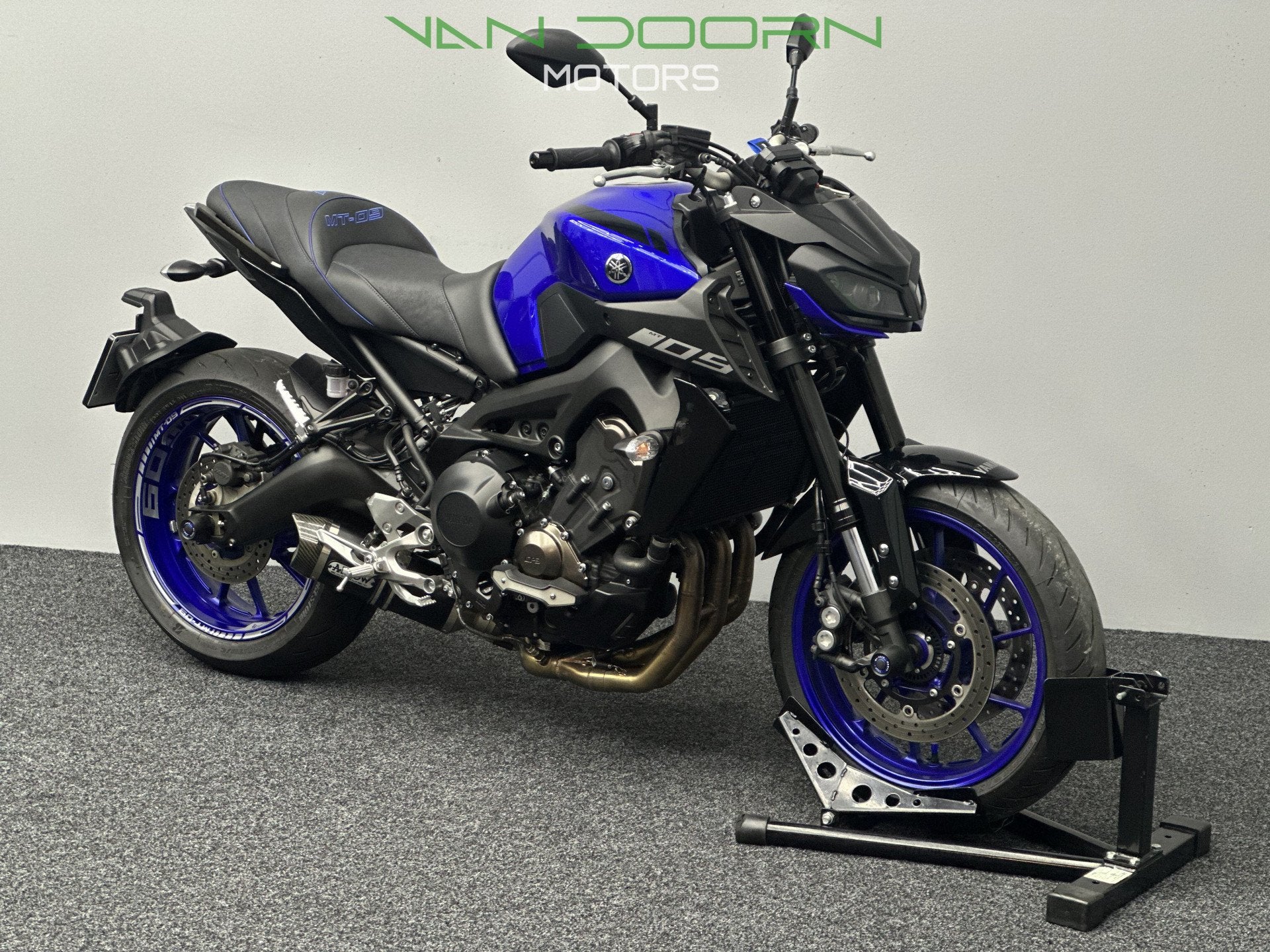 Yamaha MT-09 ABS | Full Arrow | Custom Seat | 2019 | MT 09 |, Info@vandoornmotors.nl, Kraaivenstraat 23-5
5048AB  TILBURG, NL