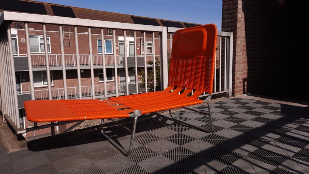 Vintage retro Oranje stretcher ligstoel ligbed - Kurz, Ophalen, Kunststof, Inklapbaar