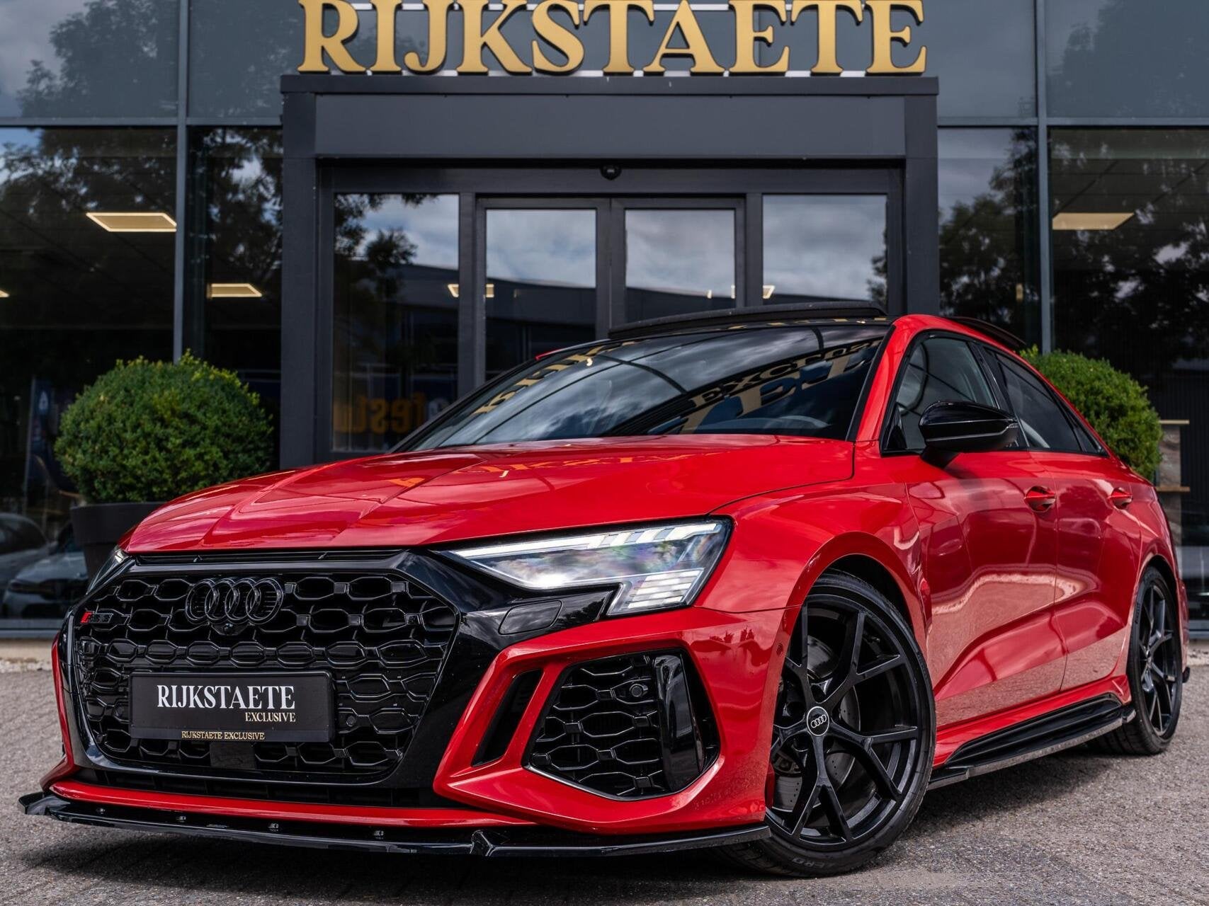 Audi RS3 Limousine 2.5 TFSI Quattro|PANO|MAXTON|19''|B&O|CAM, Auto's, Audi, Automaat, Dealer onderhouden, Gebruikt, RS3