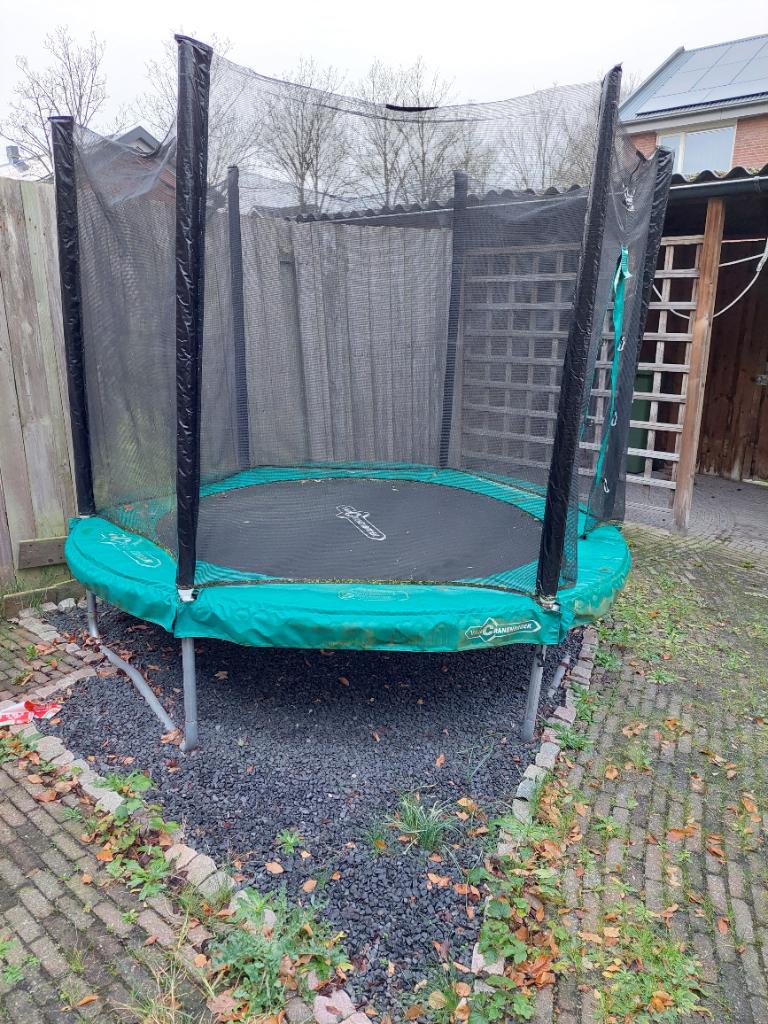 Trampoline rond 2,40 m doorsnede, Kinderen en Baby's, Speelgoed | Buiten | Trampolines, Ophalen, Zo goed als nieuw