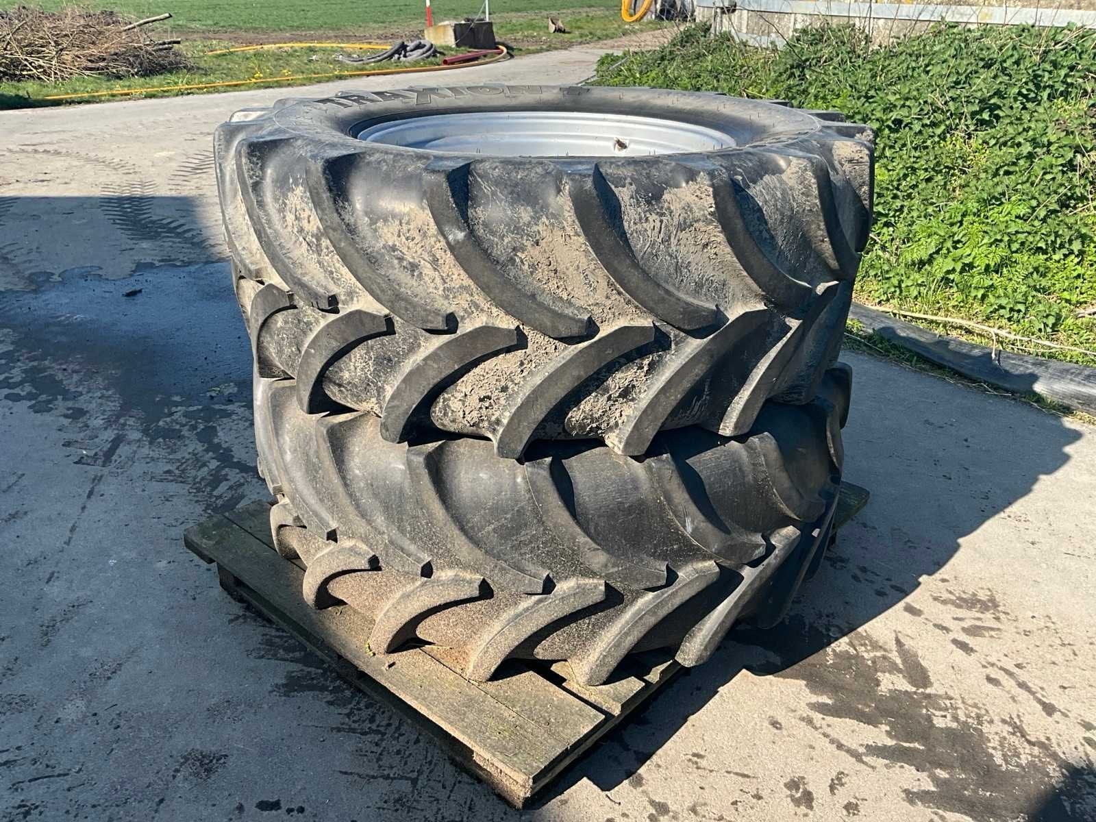 Vredestein Traxion + 480/65R28 Band met velg, Zakelijke goederen, Agrarisch | Onderdelen | Banden, Velgen en Assen