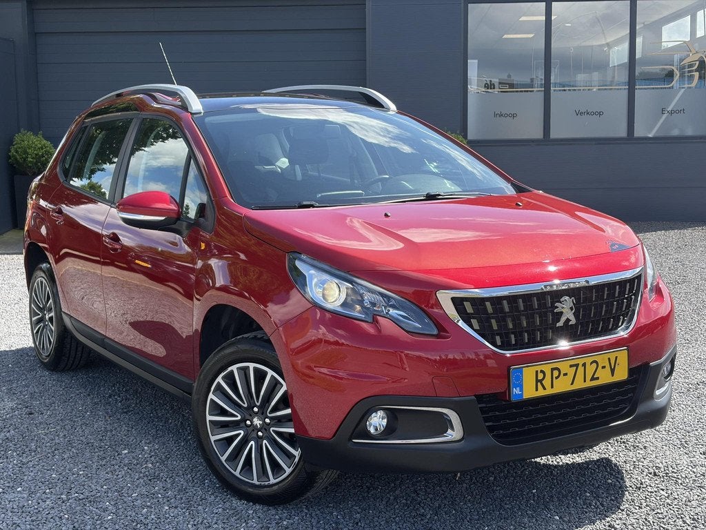 Peugeot 2008 1.2 PureTech Blue Lion 110pk,Carplay,Trekhaak,P, Voorwielaandrijving, Stof, Euro 6, Origineel Nederlands